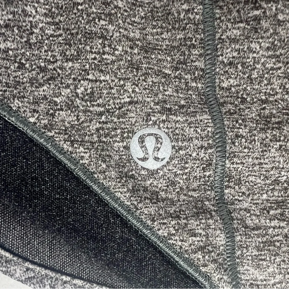 Lululemon Hotty Hot Short II 2.5 Heather Lux Multi Black Heathered Black Size 14